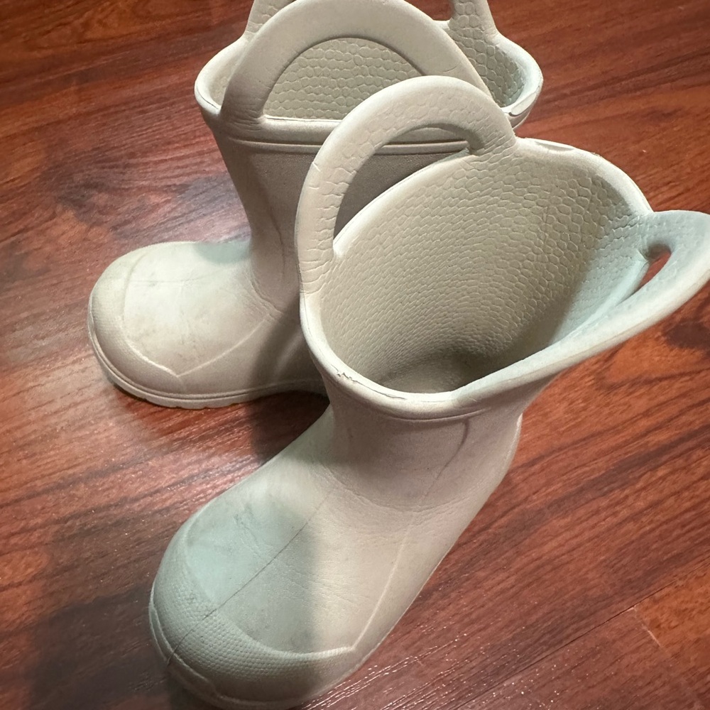 Women's Gray Rubber Boots